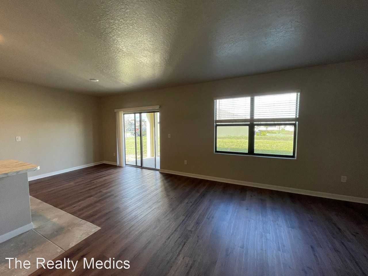 580 Lumber Jack Pl - Photo 2 of 33