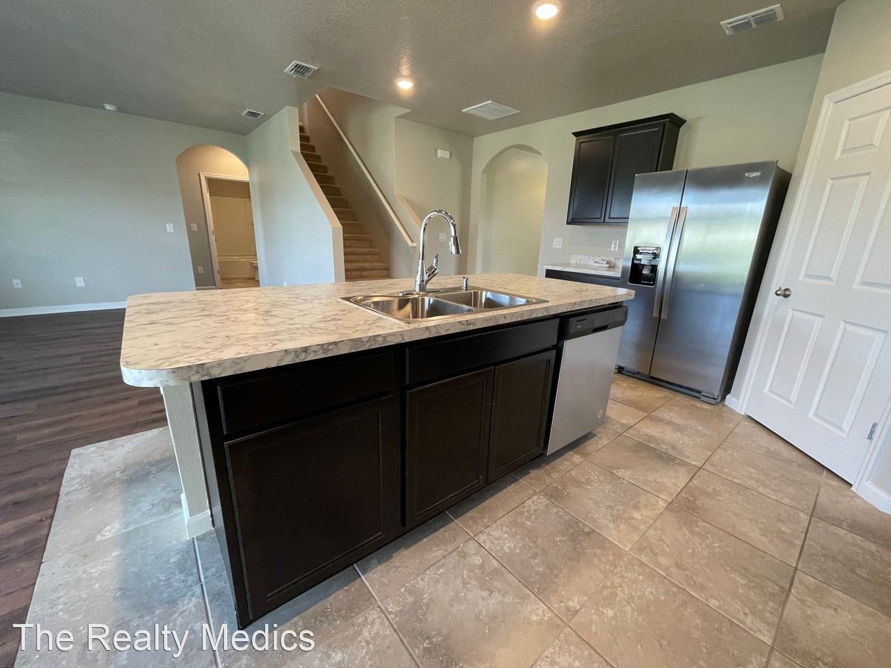 580 Lumber Jack Pl - Photo 3 of 33