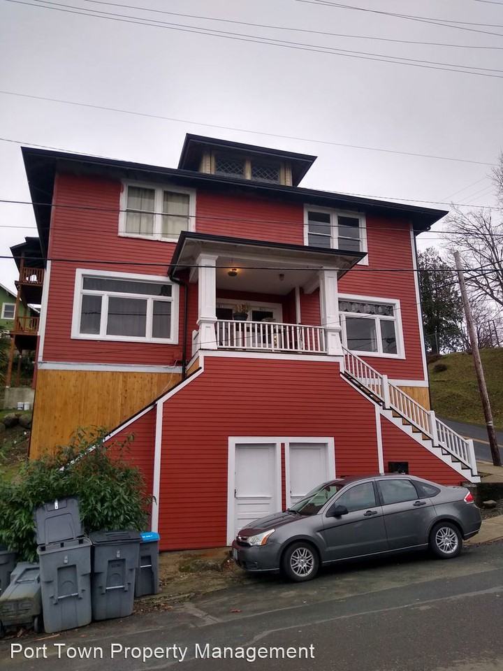 811813 Franklin Ave. Apartments 811 Franklin Ave 813, Astoria, OR