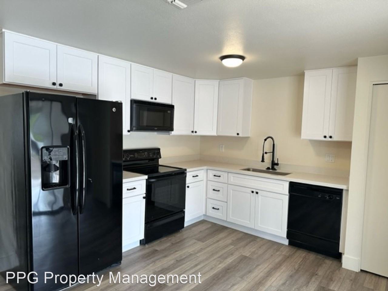 1817 W Wood Dr - Photo 3 of 16