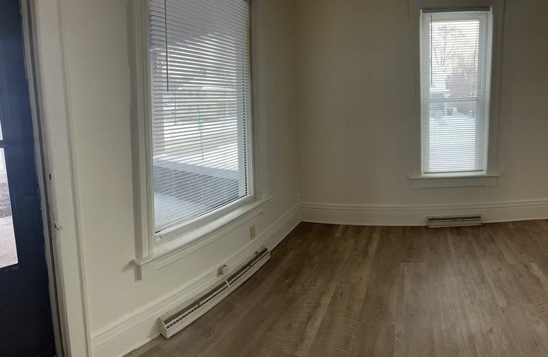 1460 Morrow St - Photo 5 of 20