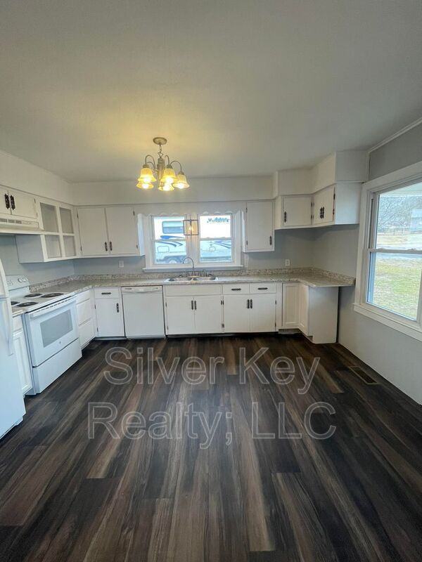 119 County Road - Photo 4 of 11