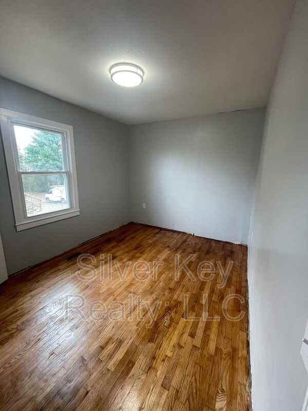 119 County Road - Photo 5 of 11