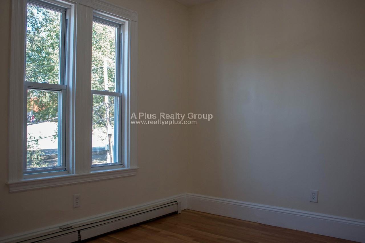 Schiller St #3 - Photo 7 of 22