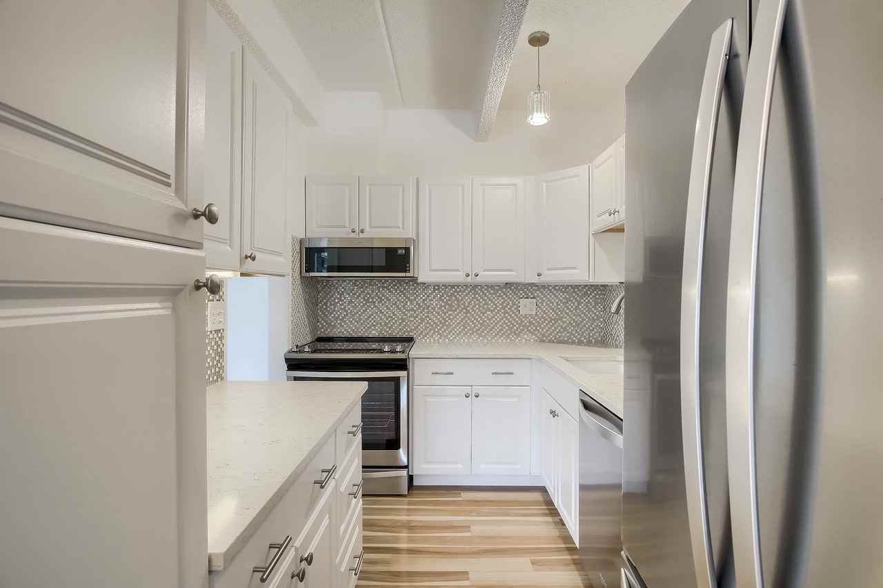 551 N Pearl St #106 - Photo 4 of 24