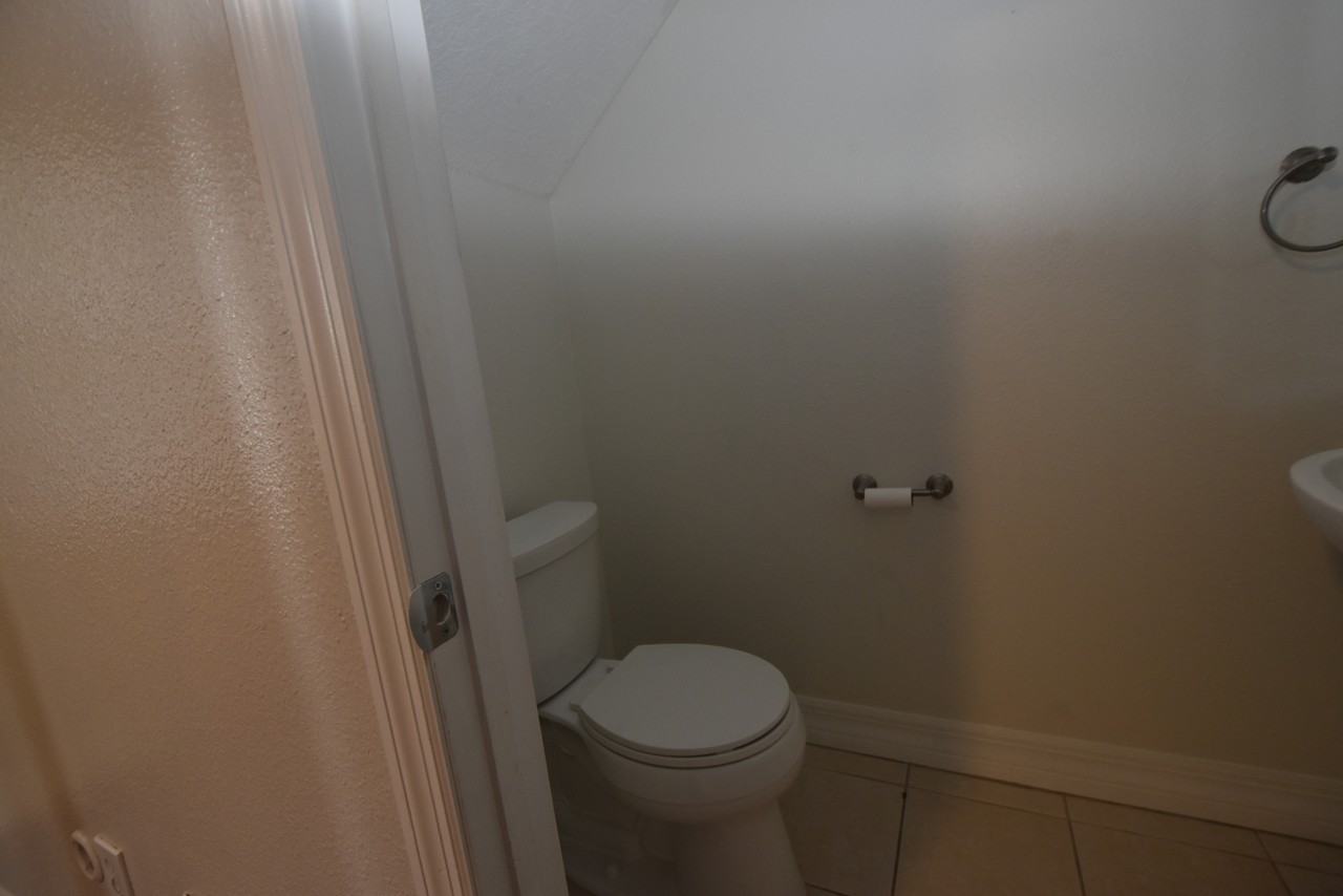 1007 Edison Park Ct - Photo 6 of 17