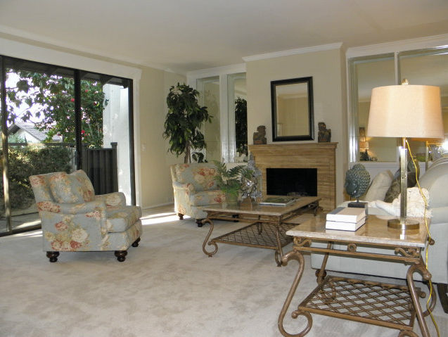 2415 Sharon Oaks Dr - Photo 3 of 13