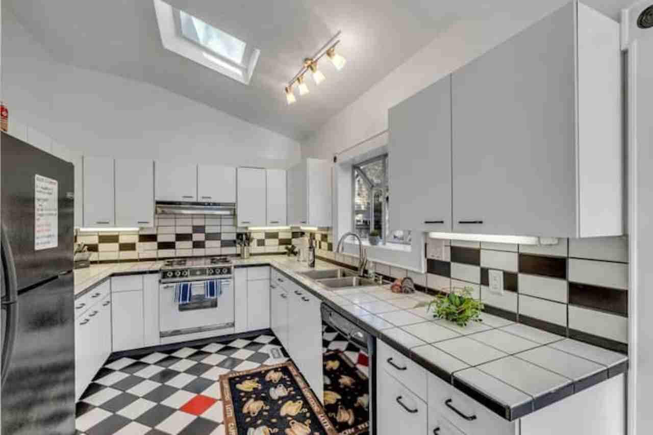 702 Magnolia St #1 - Photo 2 of 11