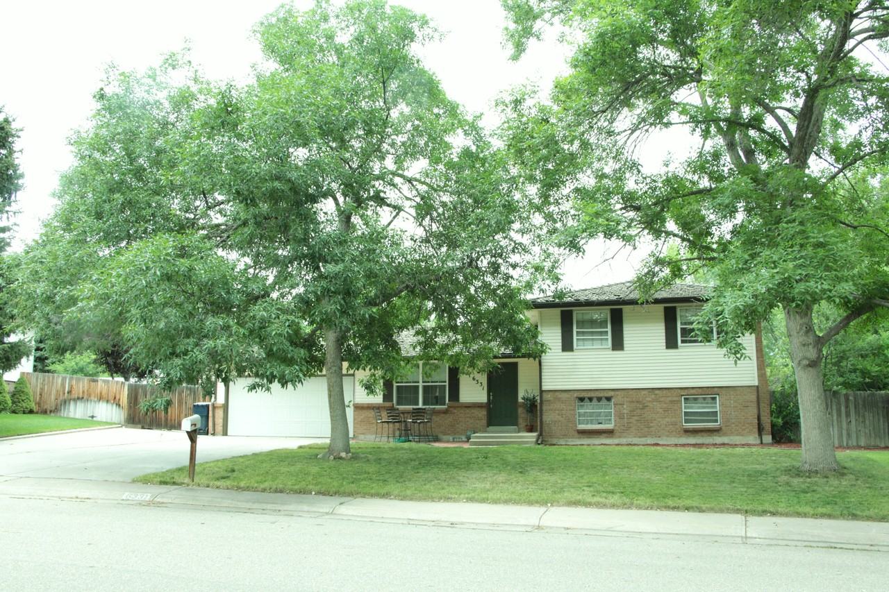 6331 W Maplewood Pl - Photo 2 of 16