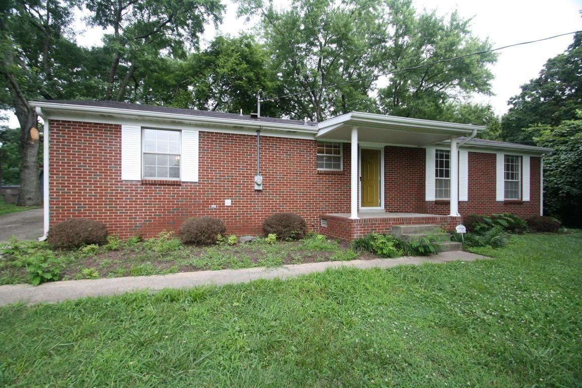 212 Fairway Dr - Photo 2 of 18