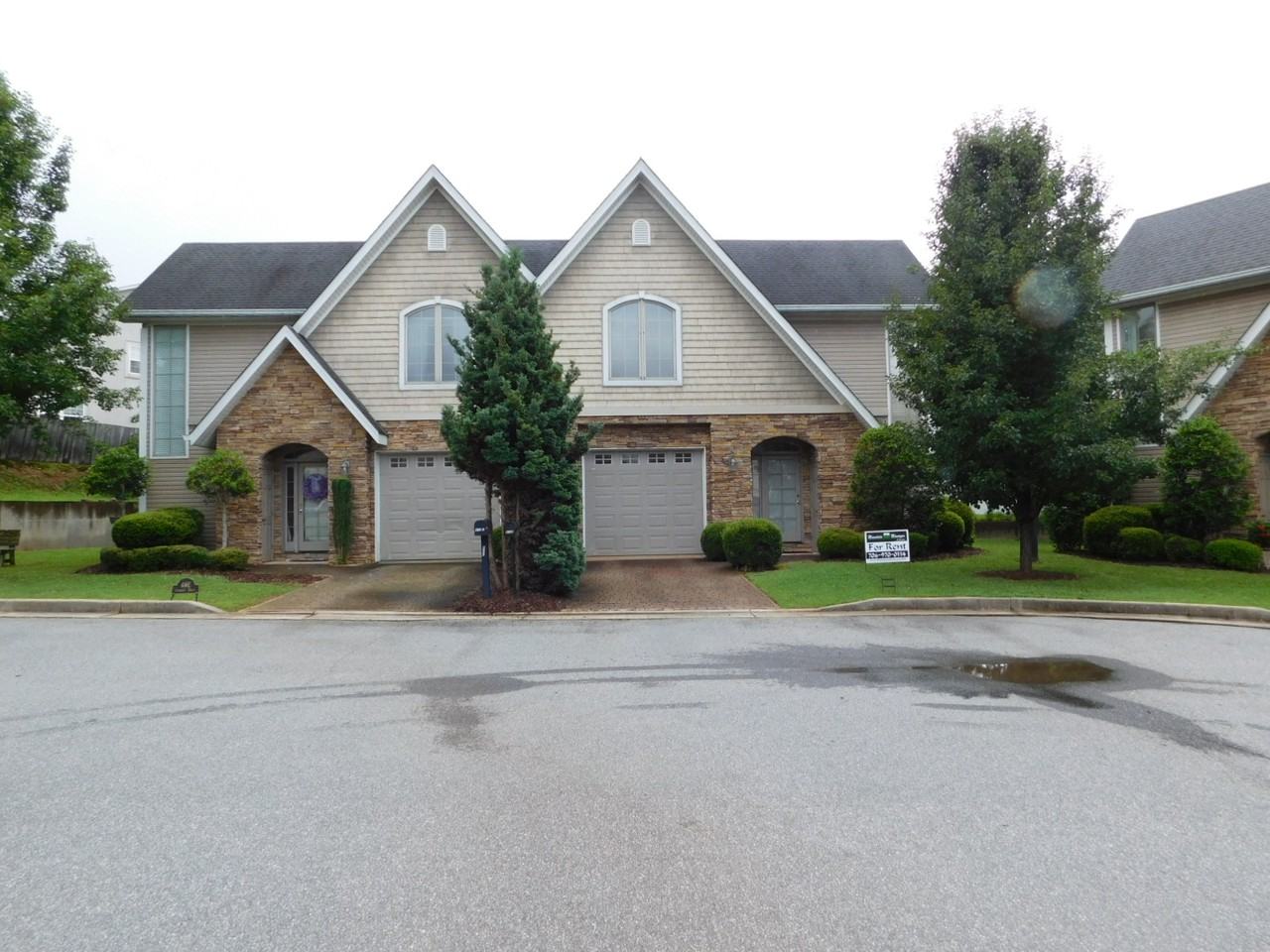 416 Oakmont Dr - Photo 2 of 3