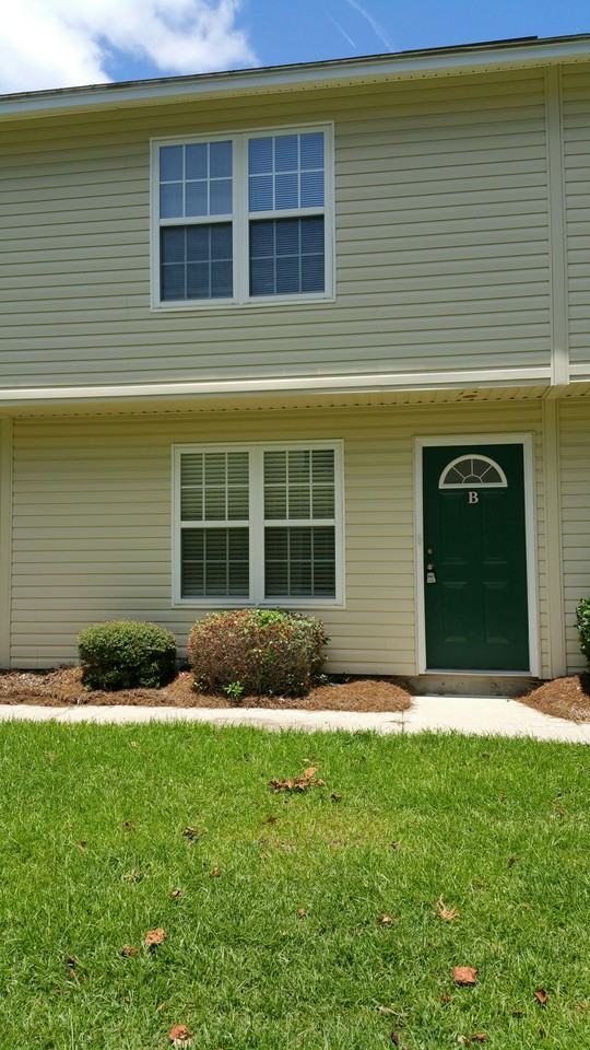 1423 Ashley River Rd