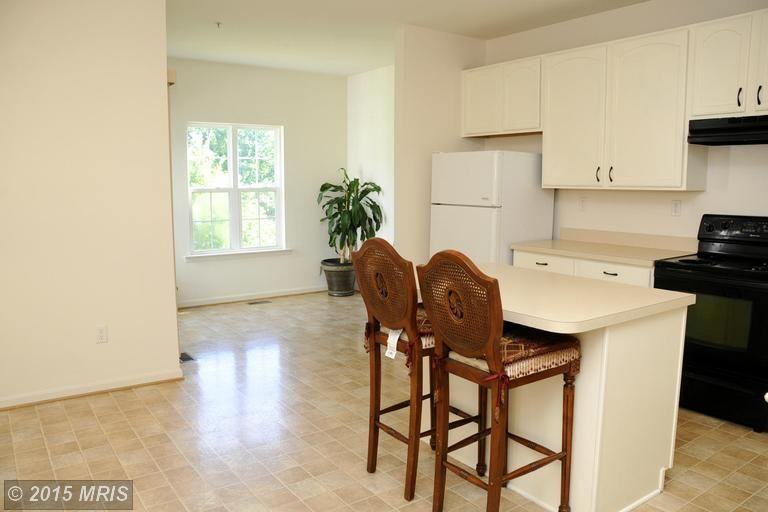 1719 Trestle St - Photo 2 of 16