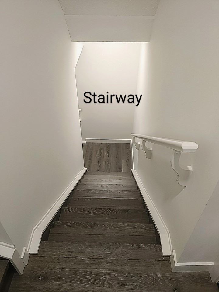 72 Seton Mews Southeast - Photo 5 of 17