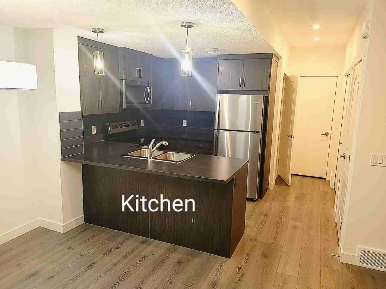 72 Seton Mews Southeast - Photo 6 of 17