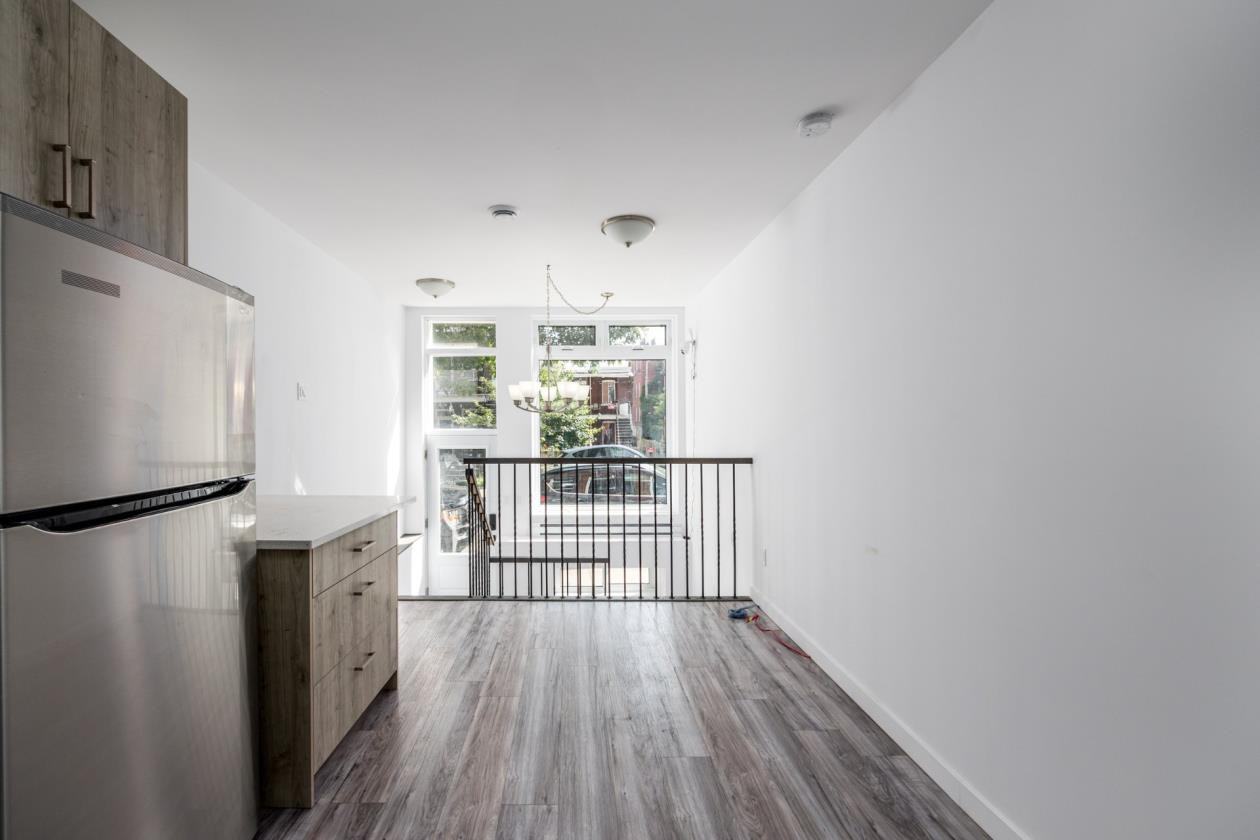 1689 Rue Joliette - Photo 3 of 21