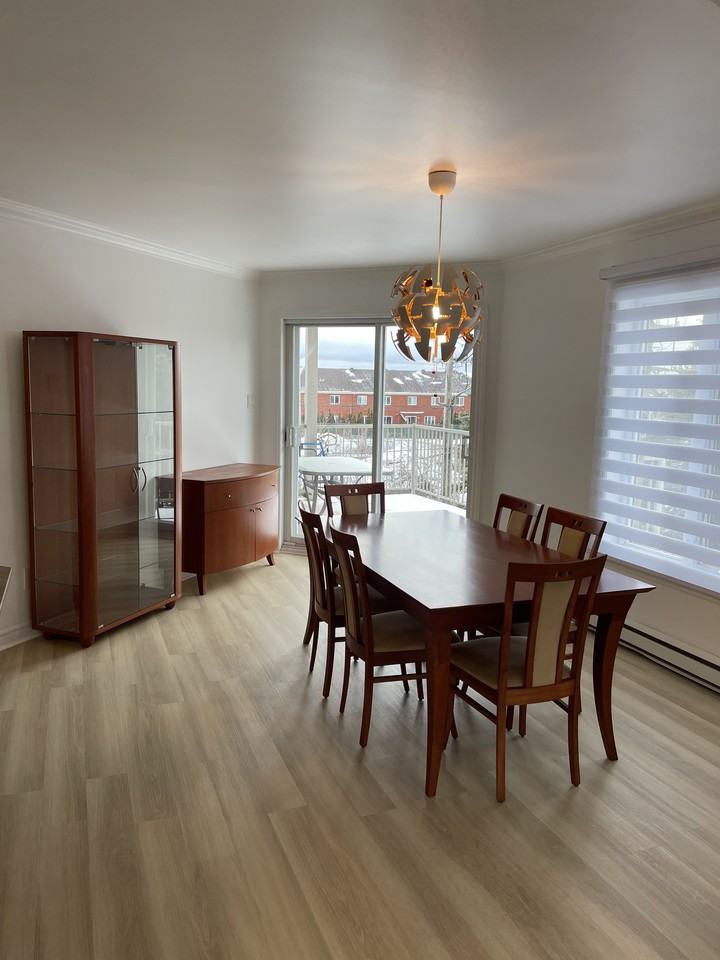 168 Rue Athènes - Photo 2 of 15