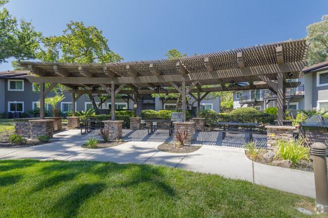 9800 Fair Oaks Blvd - Photo 3 of 43