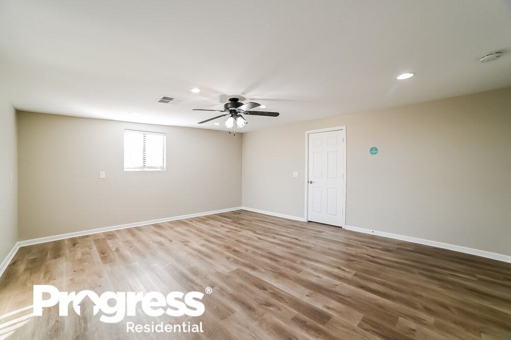 9049 N 2nd Dr - Photo 3 of 21