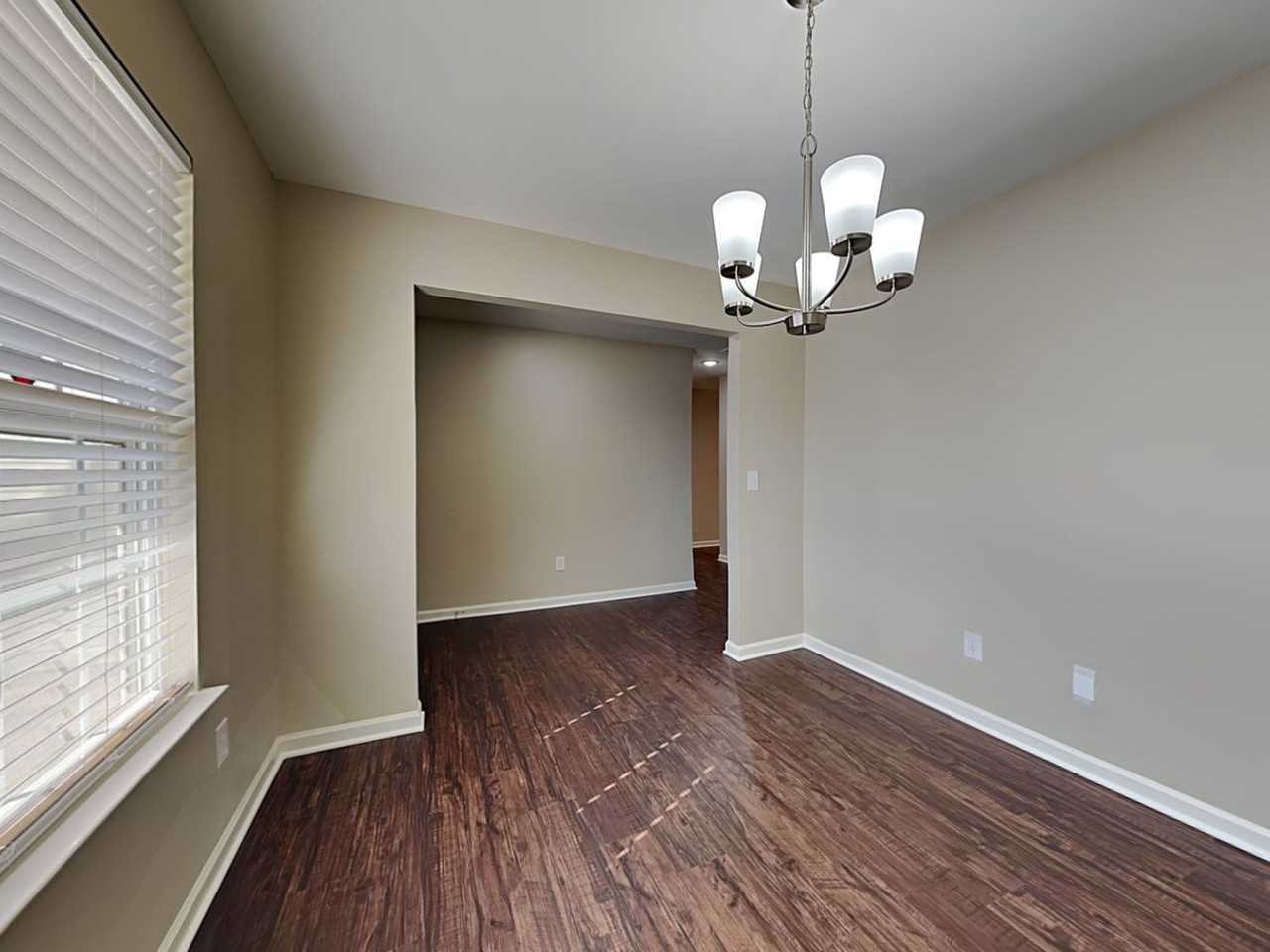 202 Kinnley Ct - Photo 3 of 16