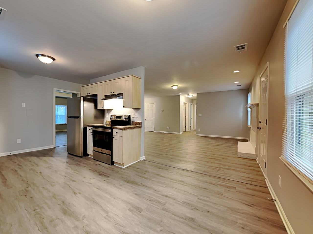 3572 Fairburn Pl Nw - Photo 3 of 16