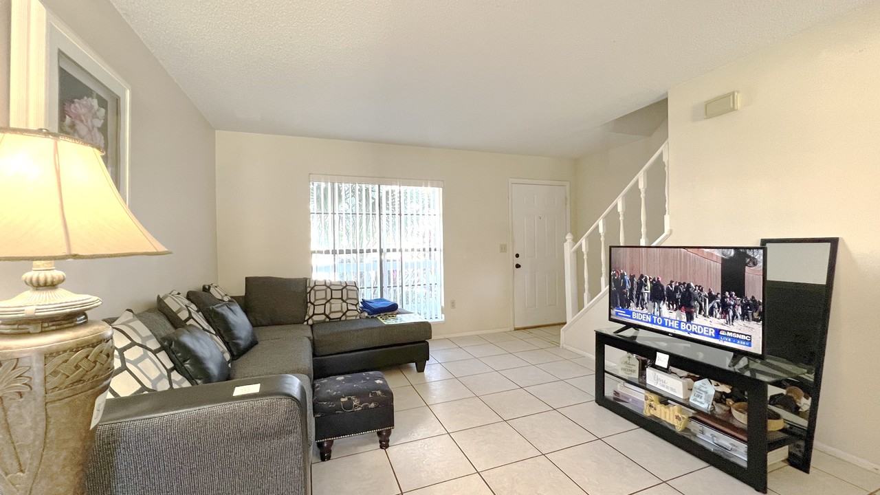 2714 Tally Ho Ave #2714 - Photo 3 of 15