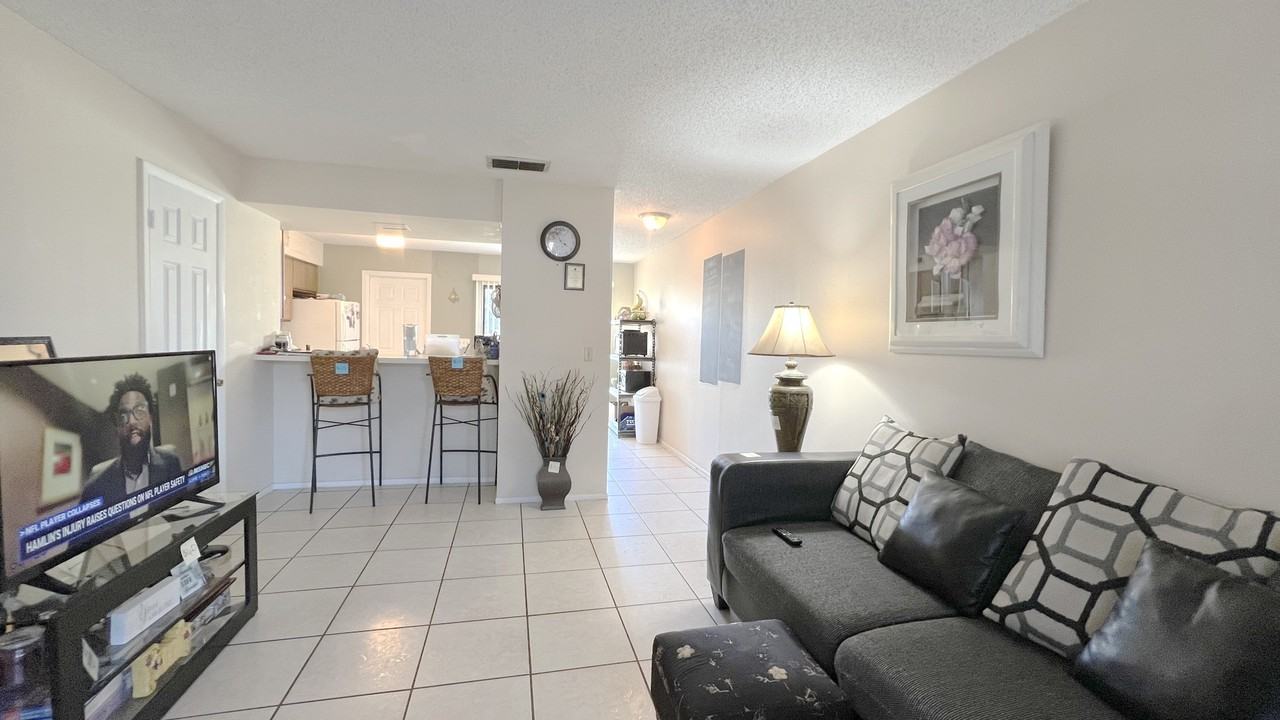 2714 Tally Ho Ave #2714 - Photo 4 of 15