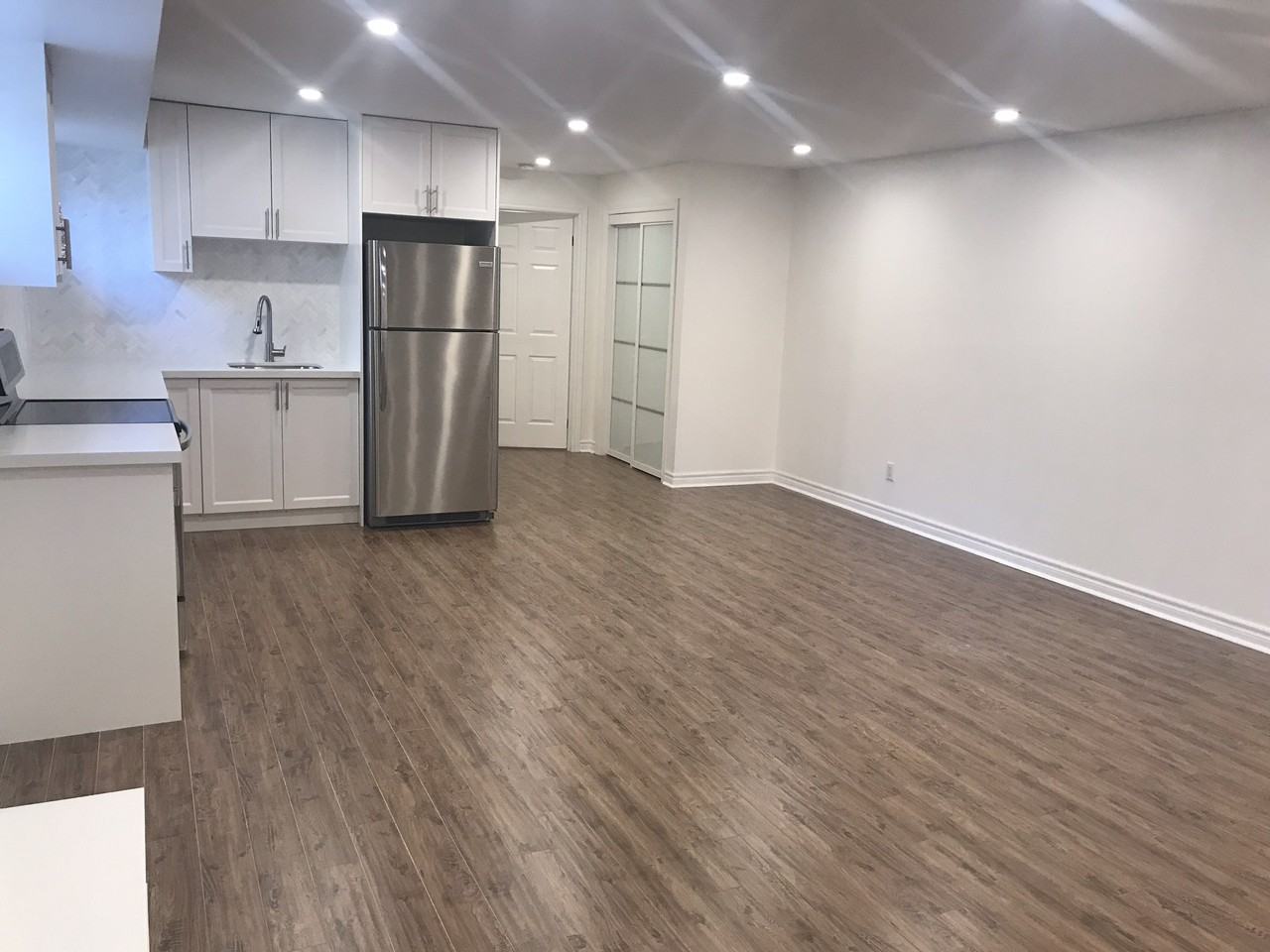 380 Bartlett Ave N - Photo 2 of 13