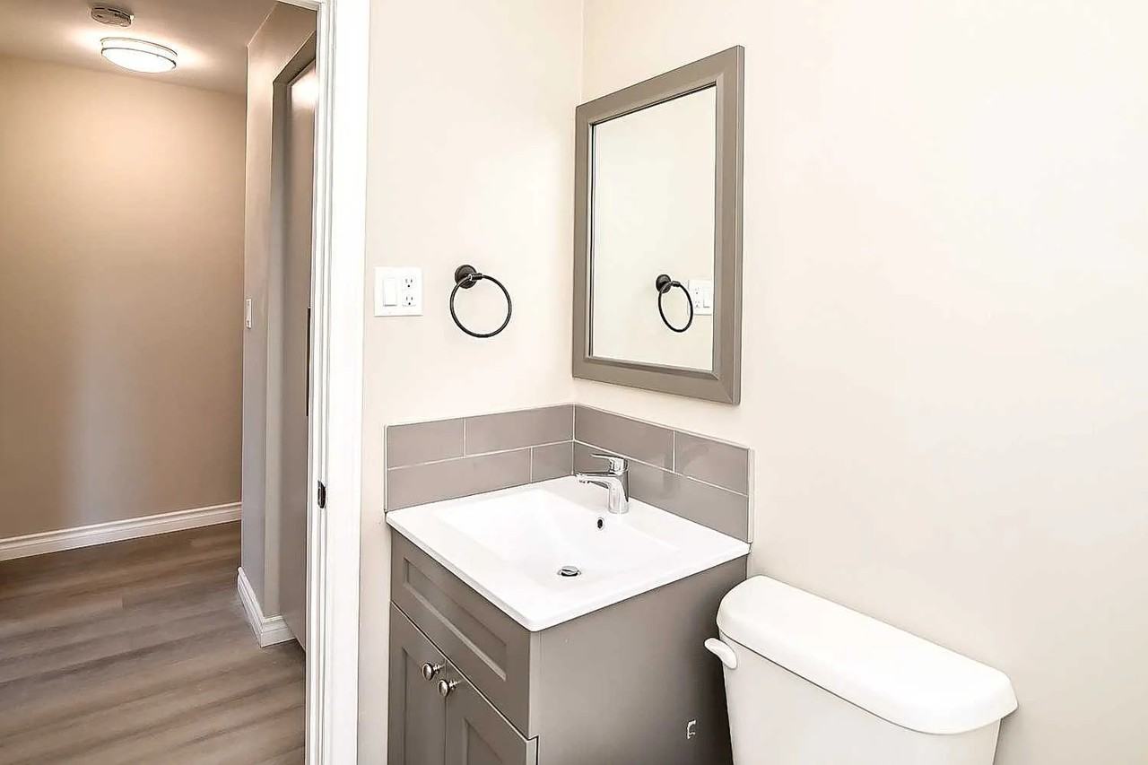 5 Applewood Avenue #4 - Photo 2 of 18