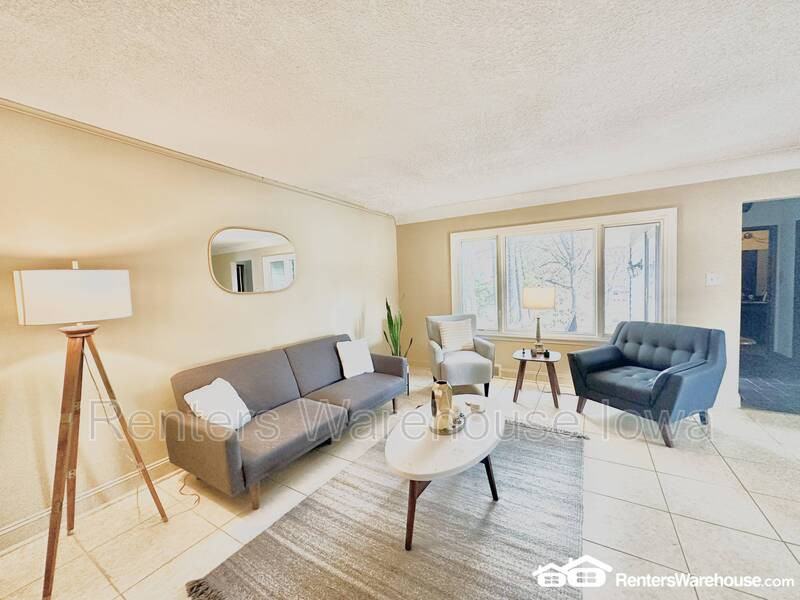 3006 Fleur Dr - Photo 2 of 32