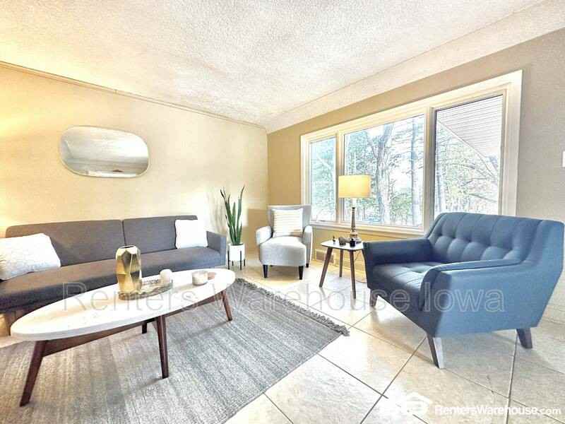 3006 Fleur Dr - Photo 5 of 32