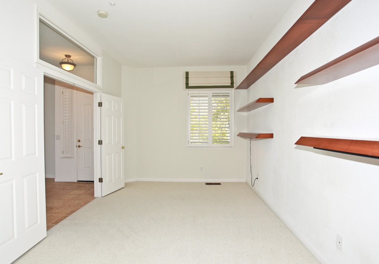 112 Warbler Lane - Photo 3 of 11