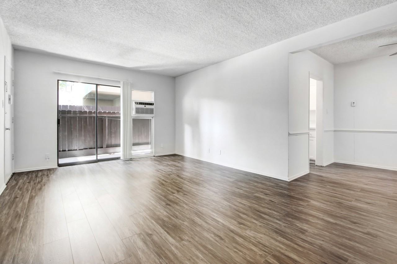 Sepulveda Apartments - Photo 5 of 19