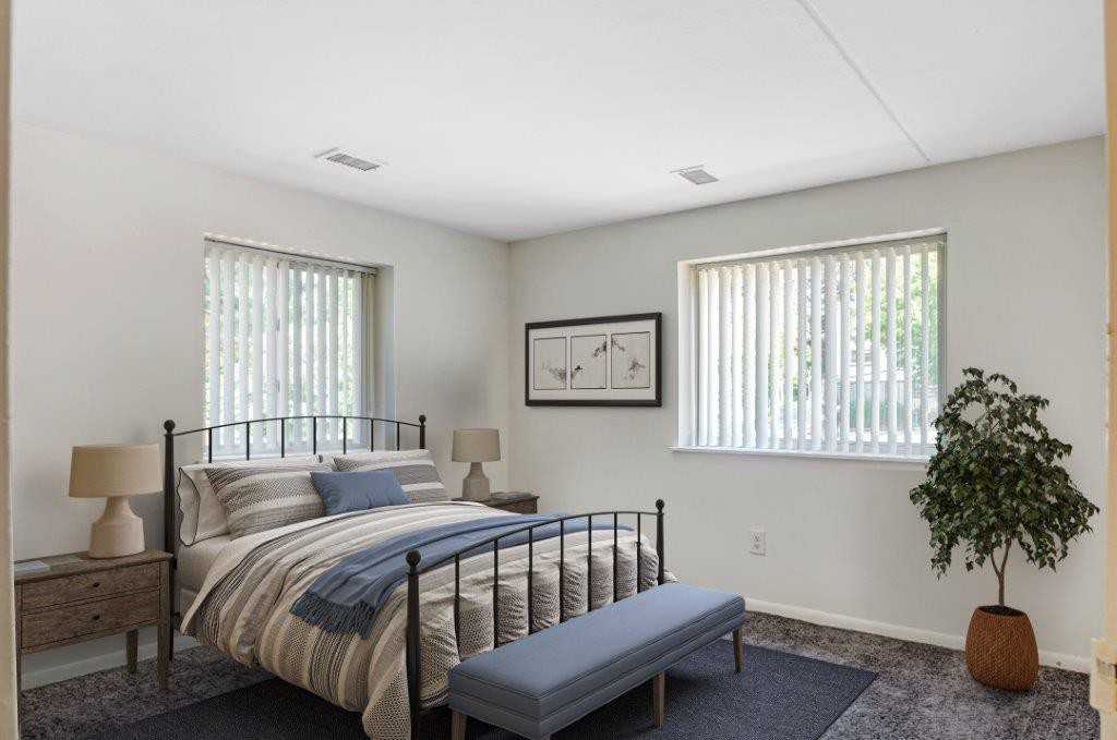 Curren Terrace Apartment Homes - Photo 6 of 18