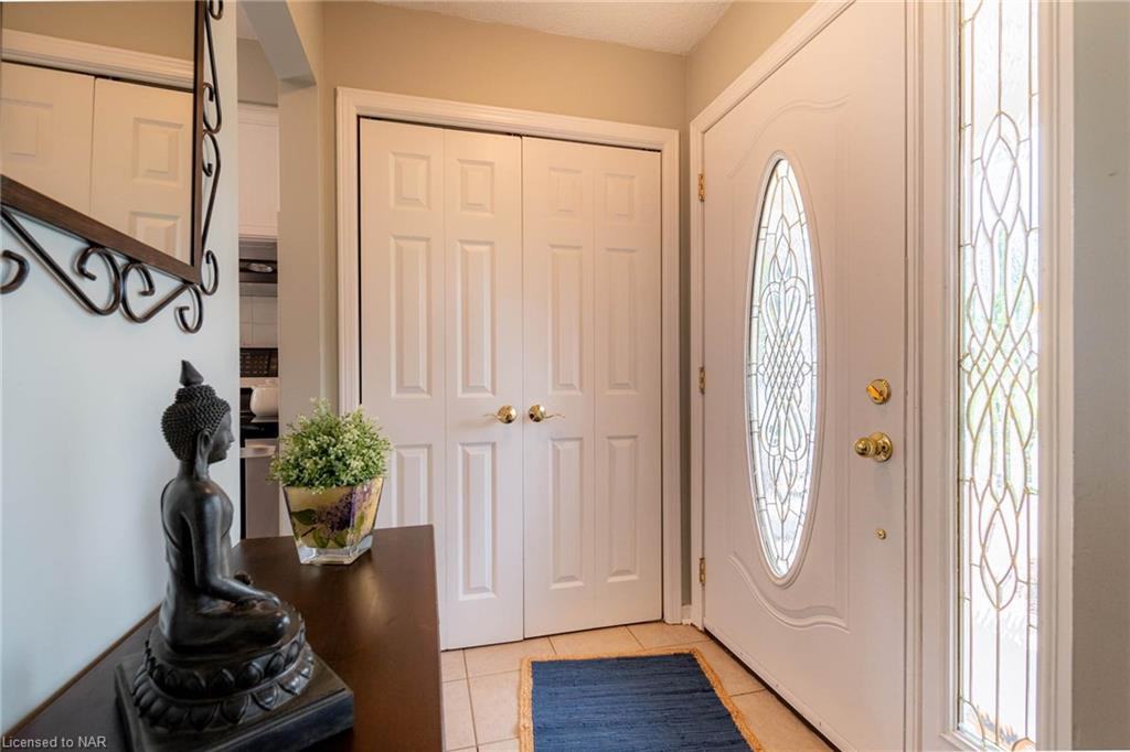 19 Autumn Place - Photo 3 of 33
