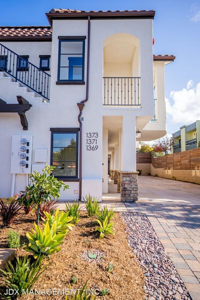 1369-1373 N. VULCAN AVENUE - Photo 2 of 50