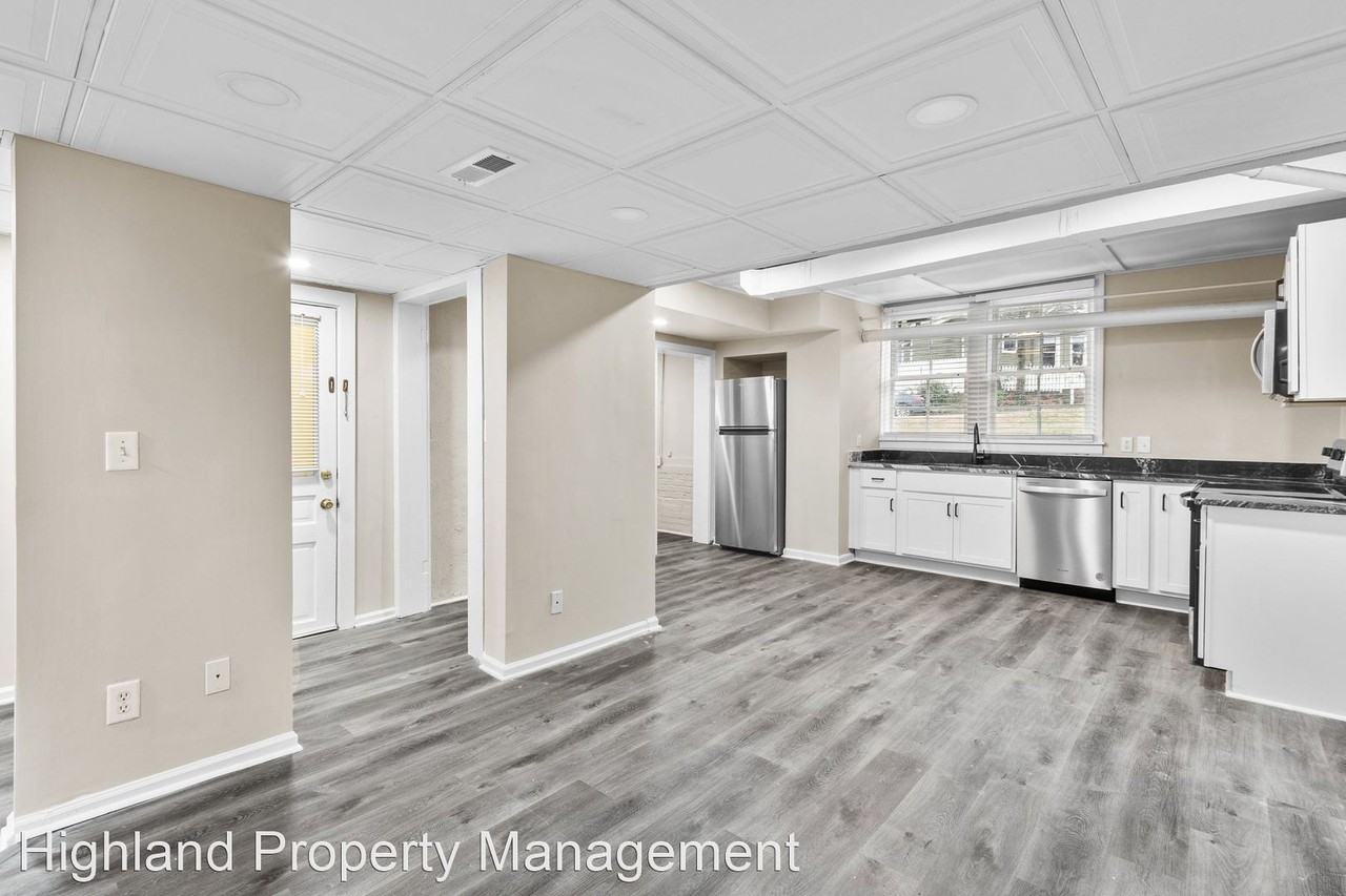 2021 Chapel Hill Rd. - Photo 2 of 22