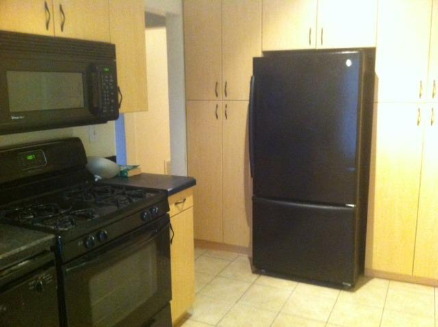 E 71st Pl - Photo 2 of 4