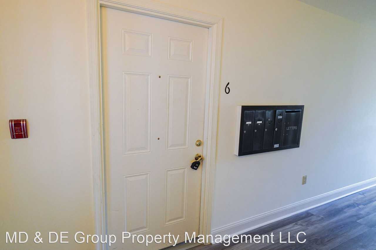 800 Travers St - Photo 2 of 27