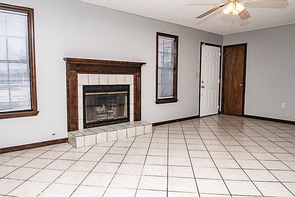 116 Walker Cir E #136 - Photo 2 of 21