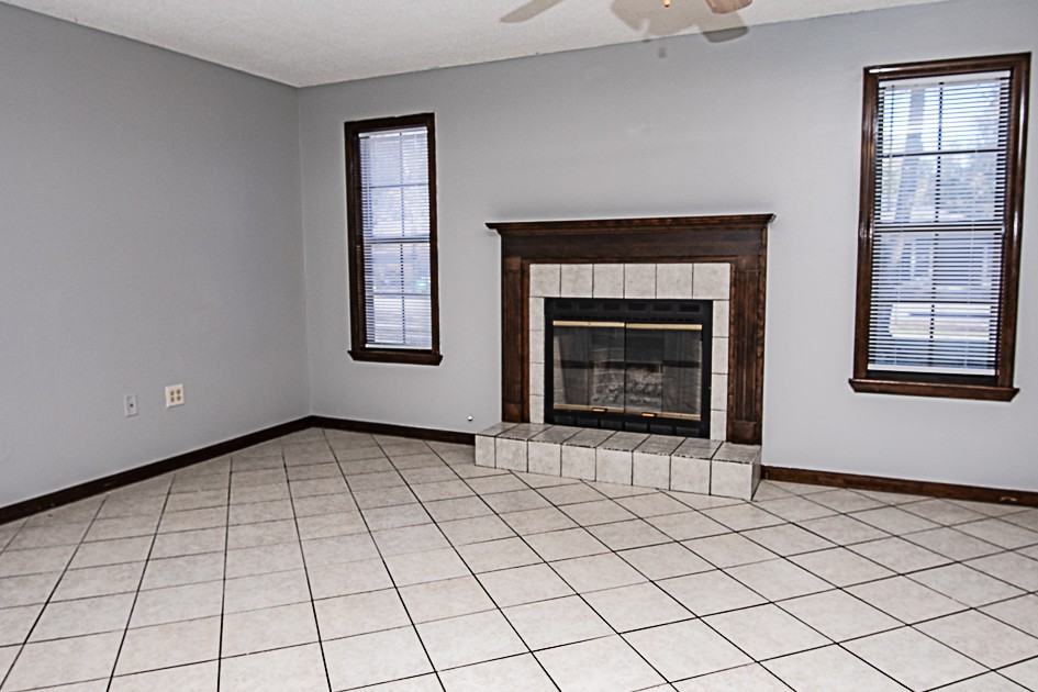 116 Walker Cir E #136 - Photo 3 of 21