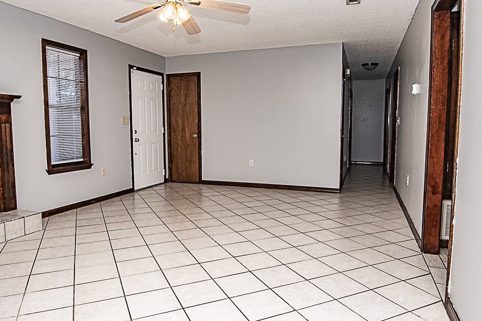116 Walker Cir E #136 - Photo 4 of 21