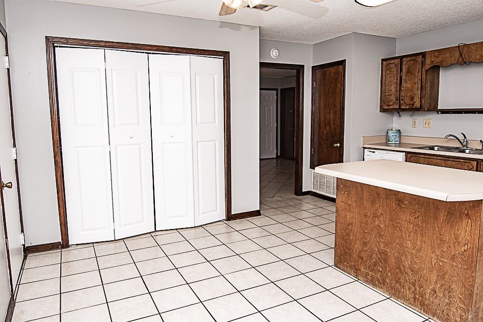 116 Walker Cir E #136 - Photo 5 of 21