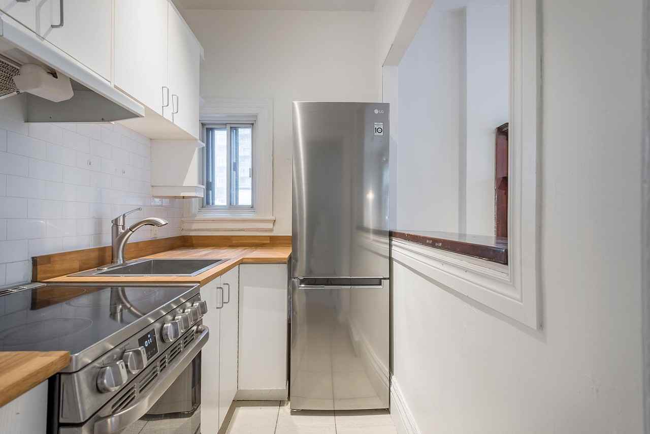 2150 Tupper - Photo 2 of 20