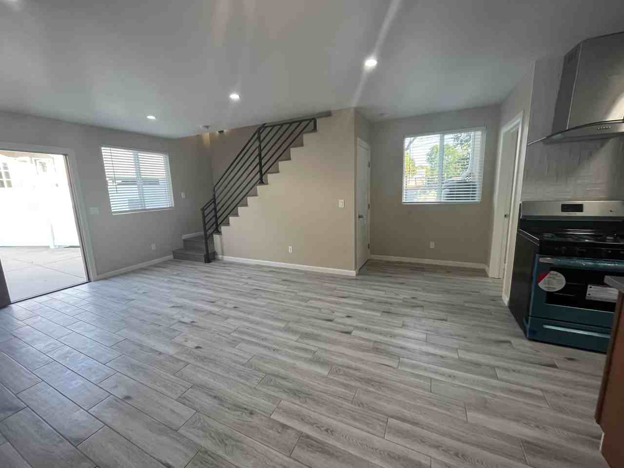 13816 Cohasset Street - Photo 6 of 19