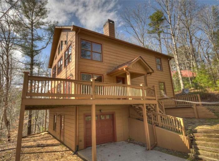 1200 Beaver Lake Dr - Photo 2 of 9