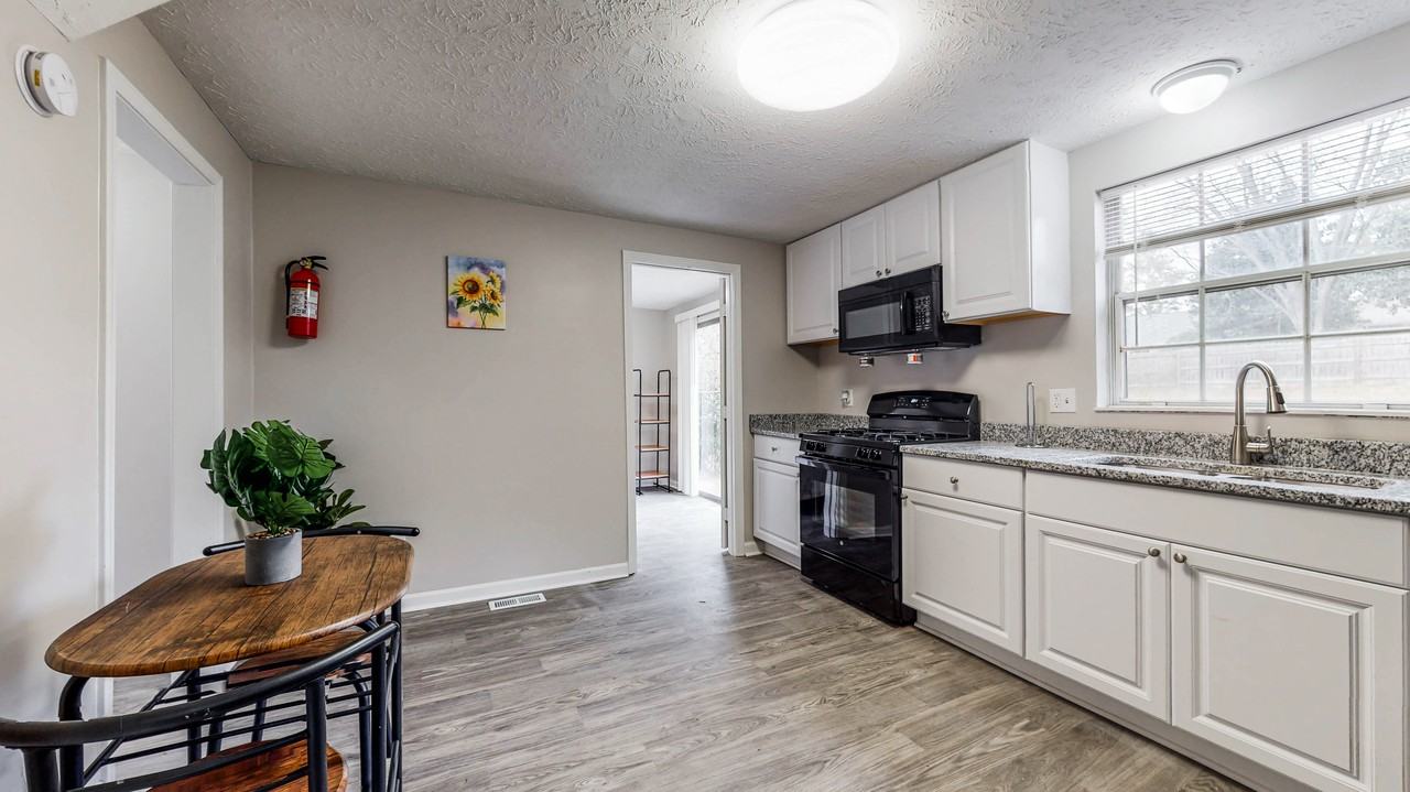 Cadiz Cir - Photo 4 of 9