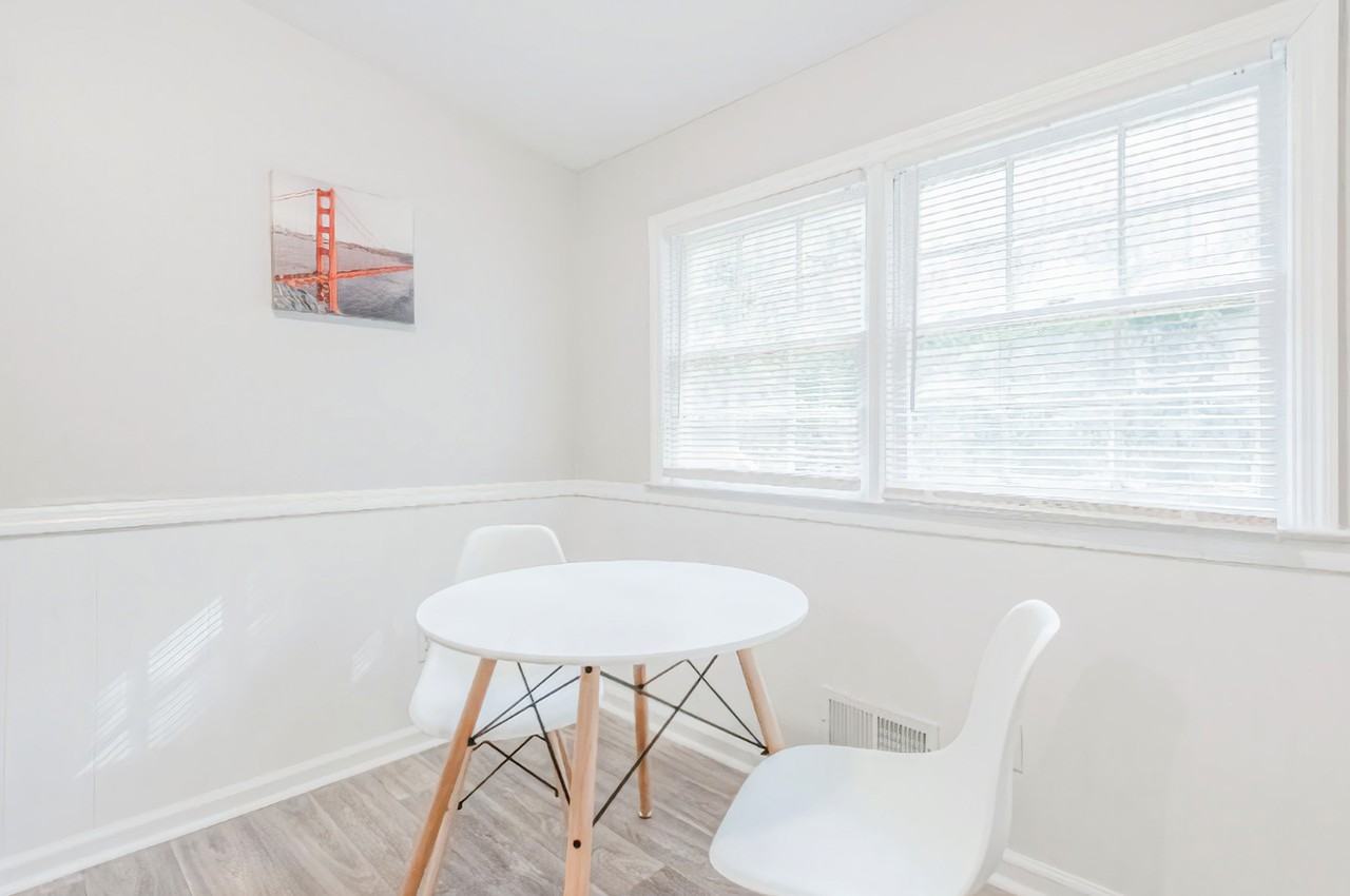 Glenview Dr Sw - Photo 2 of 7