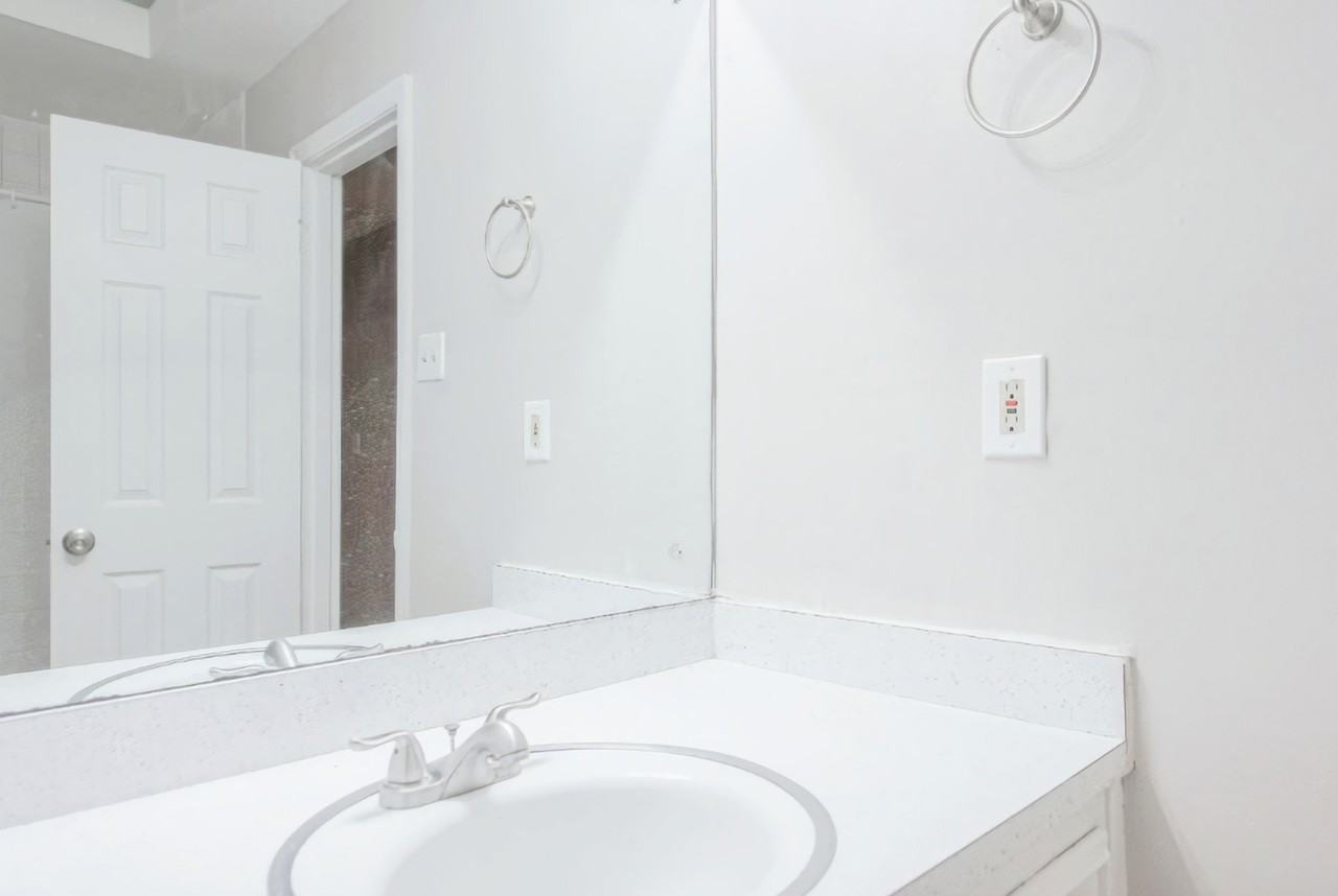 Glenview Dr Sw - Photo 3 of 7