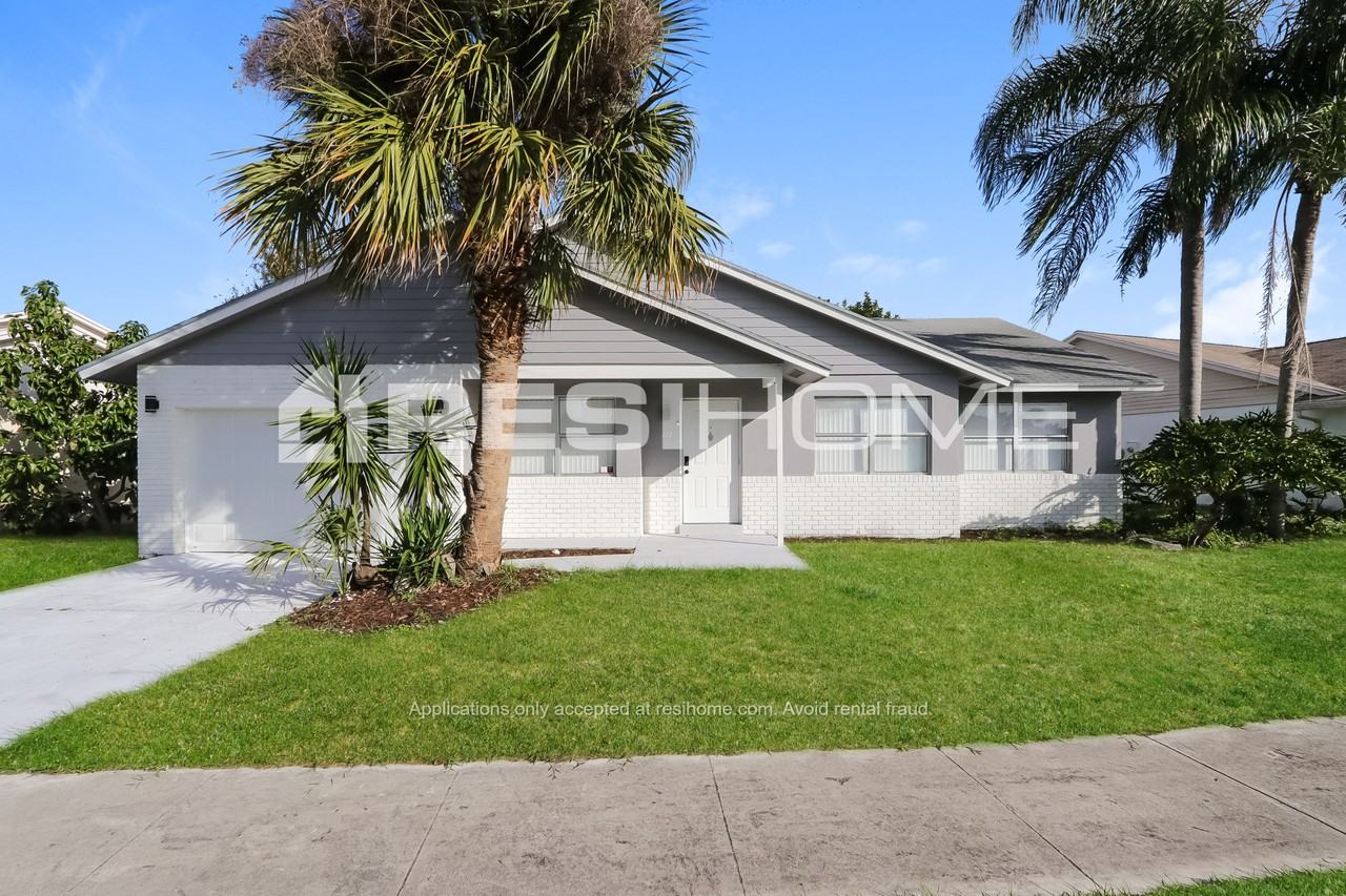 112 Raintree Trl - Photo 3 of 23